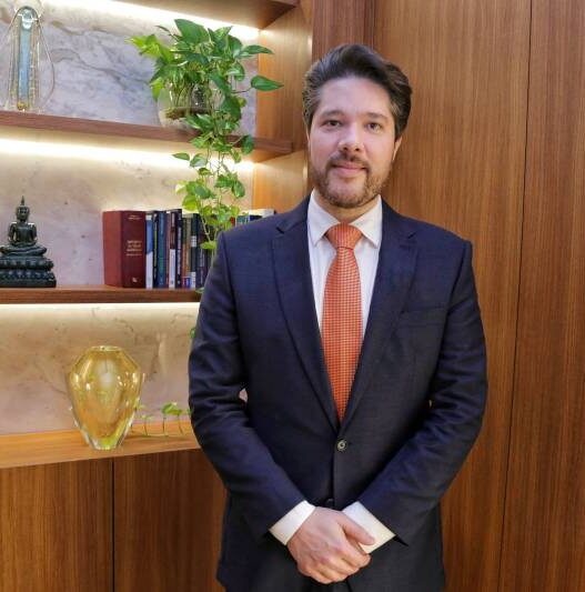 Fabian, Conselheiro Luis Fabian é o idealizador do programa e tem como base a experiência como ex-gestor educacional na rede pública.