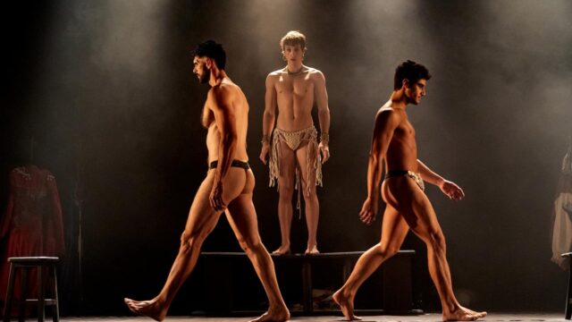 Teatro Sabesp Frei Caneca recebe apresentação especial de “Romeu e Romeu”, espetáculo inspirado no clássico de Shakespeare